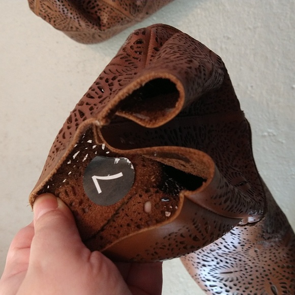 Brown boots - Picture 3 of 6